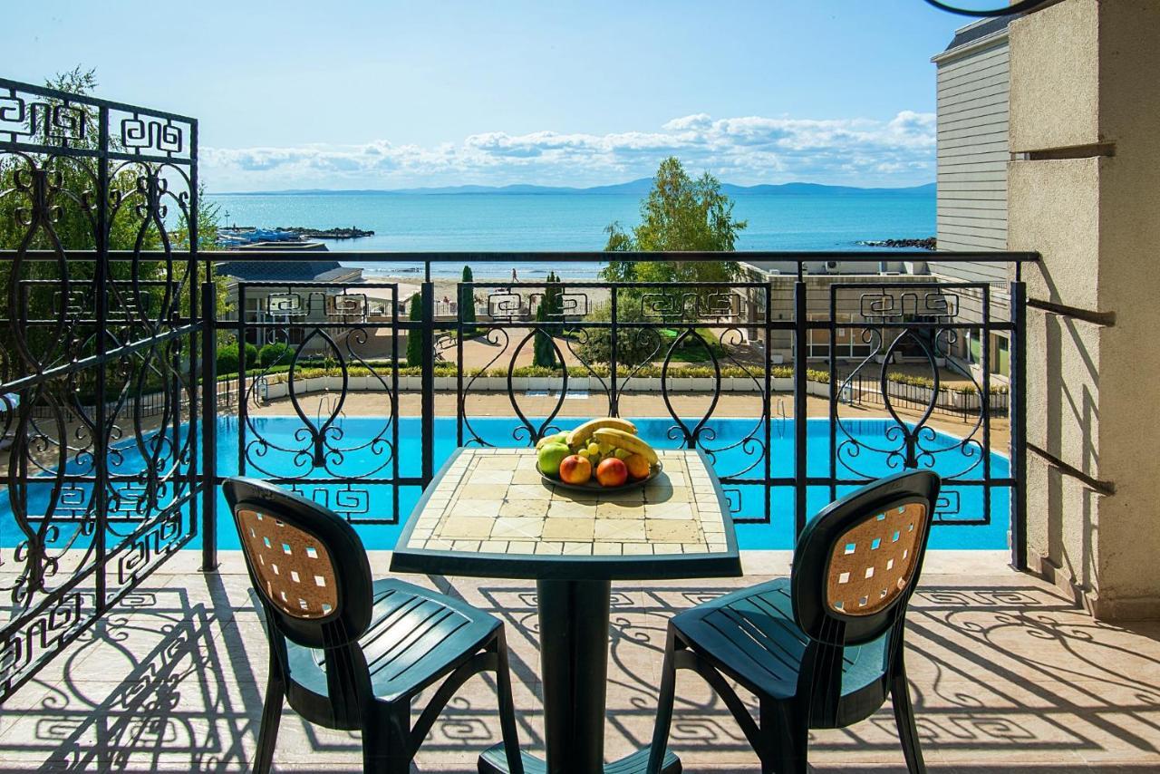 Festa Pomorie Resort Exteriör bild